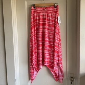 Joe B Women’s Skirt Size Medium Color - Coral and White